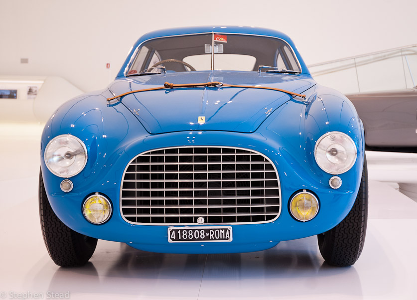 NIKON D200 - 18.0-70.0 mm f/3.5-4.5